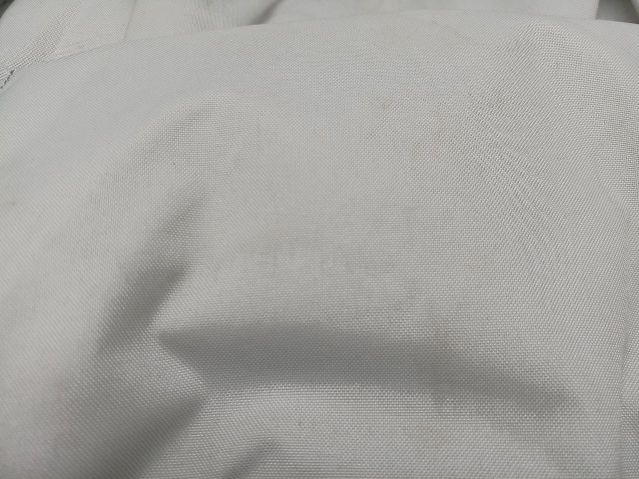 内ポケットシミあり
