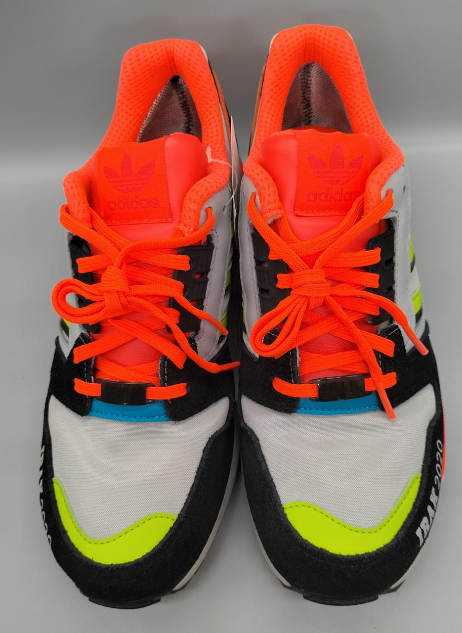 邦楽 Q.E.D. 青緑キャベッチ adidas Dresses the ZX8000 in Court Green and