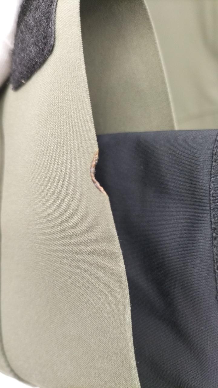 タバコによる焦げ跡