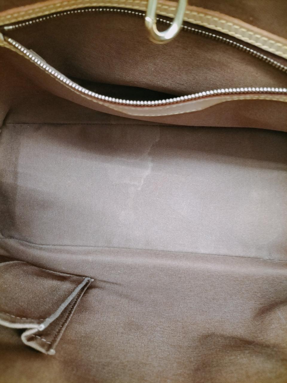 內部に変色有り