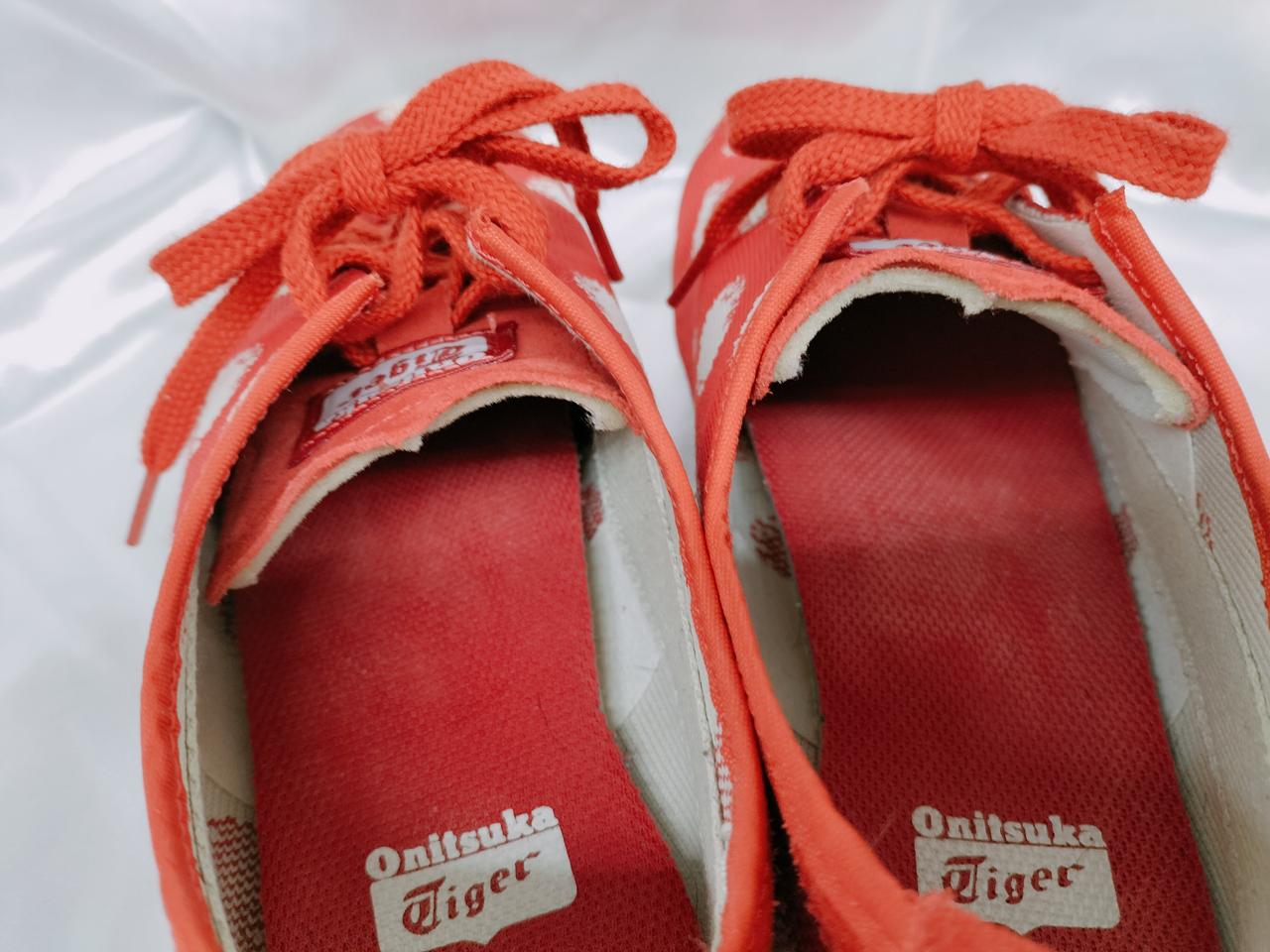 內部に変色有り