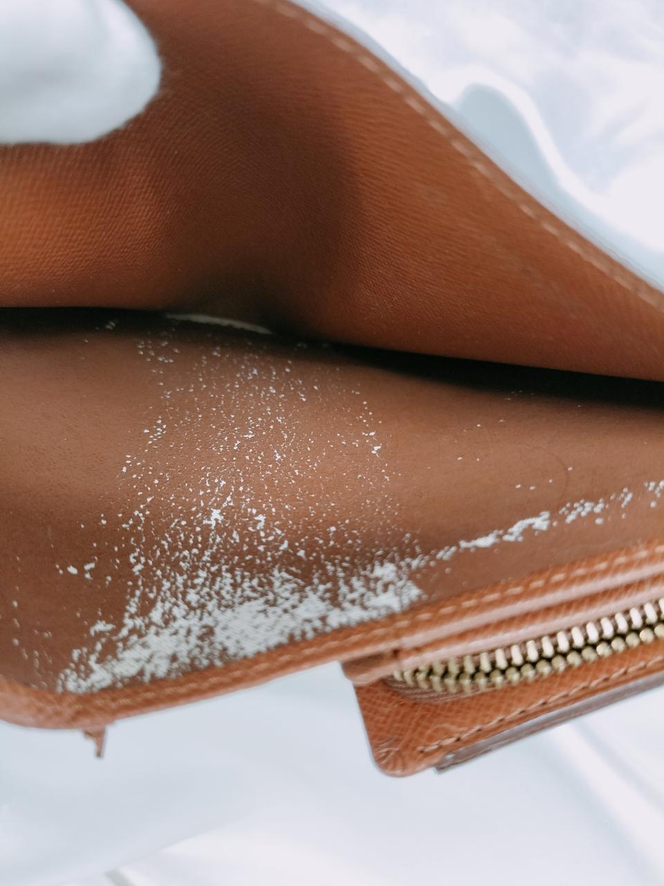 內部にハガレ有り