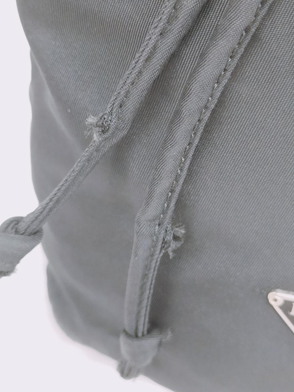 紐にホツレ有り