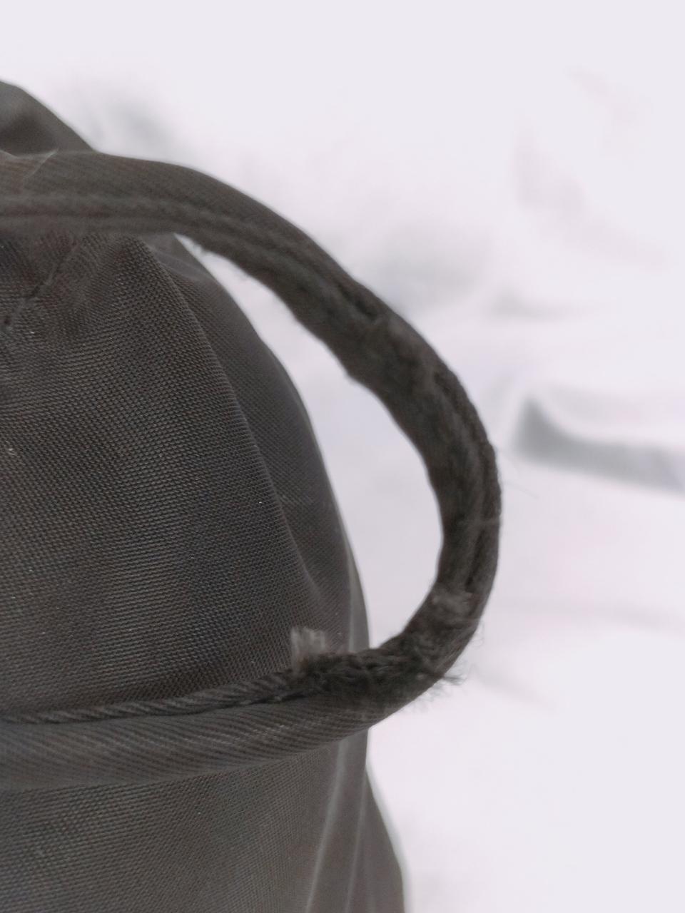 紐にホツレ有り