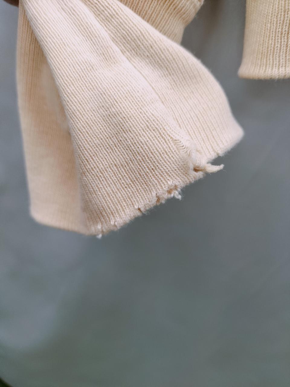 袖口ホツレ有り