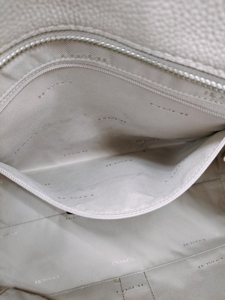 ポケット変色有り