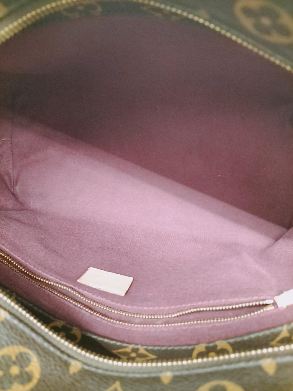 內部に変色有り