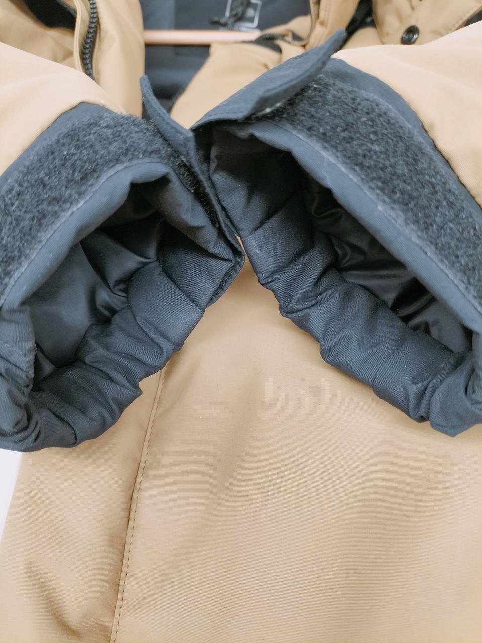 袖口内側変色有り