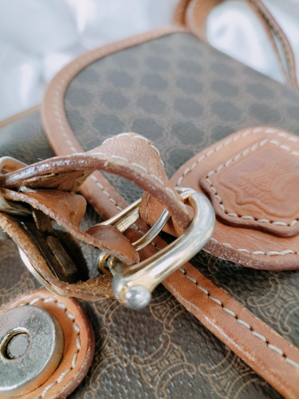 ハガレ、変色有り