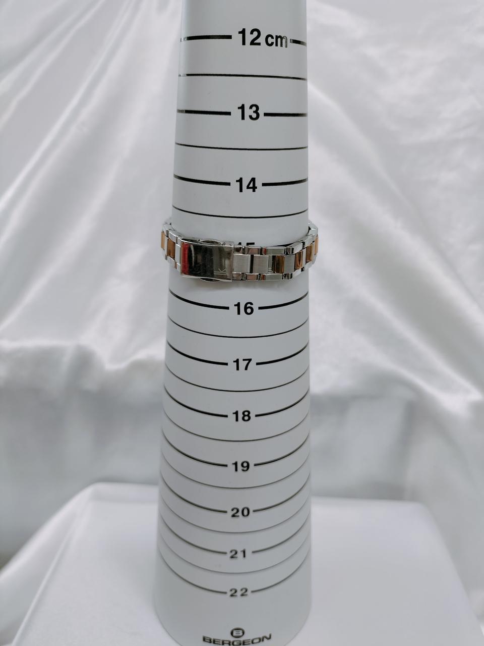 腕周り15.5cm コマ付き