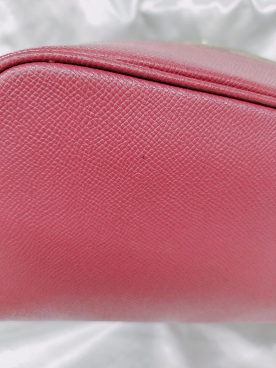 点のような変色有り