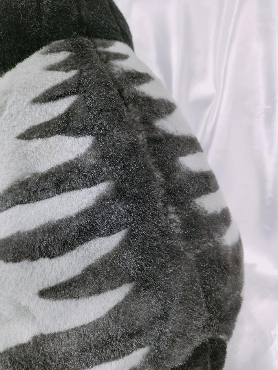 変色、ざらつき有り