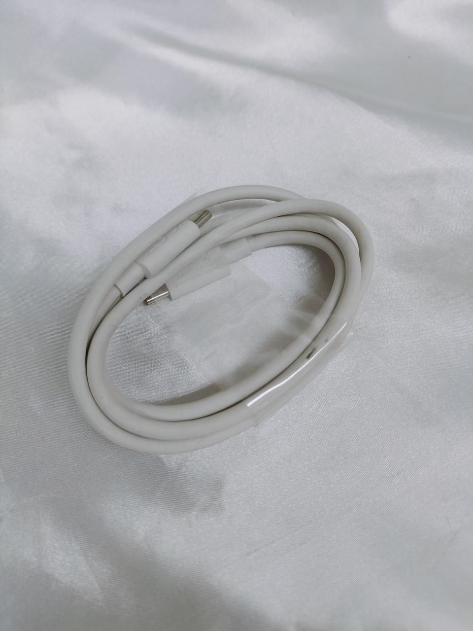 ケーブル変色有り