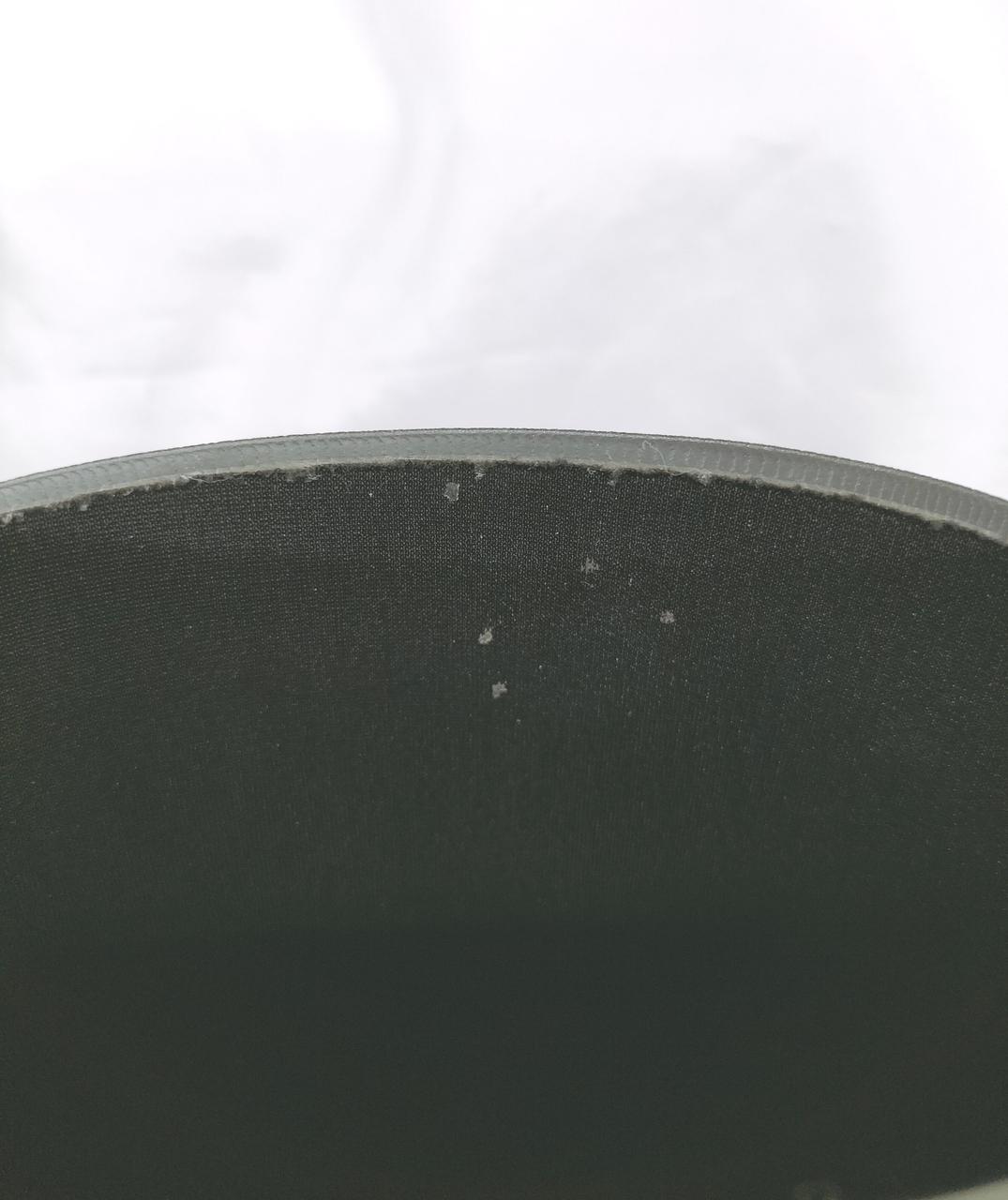 內部に変色有り