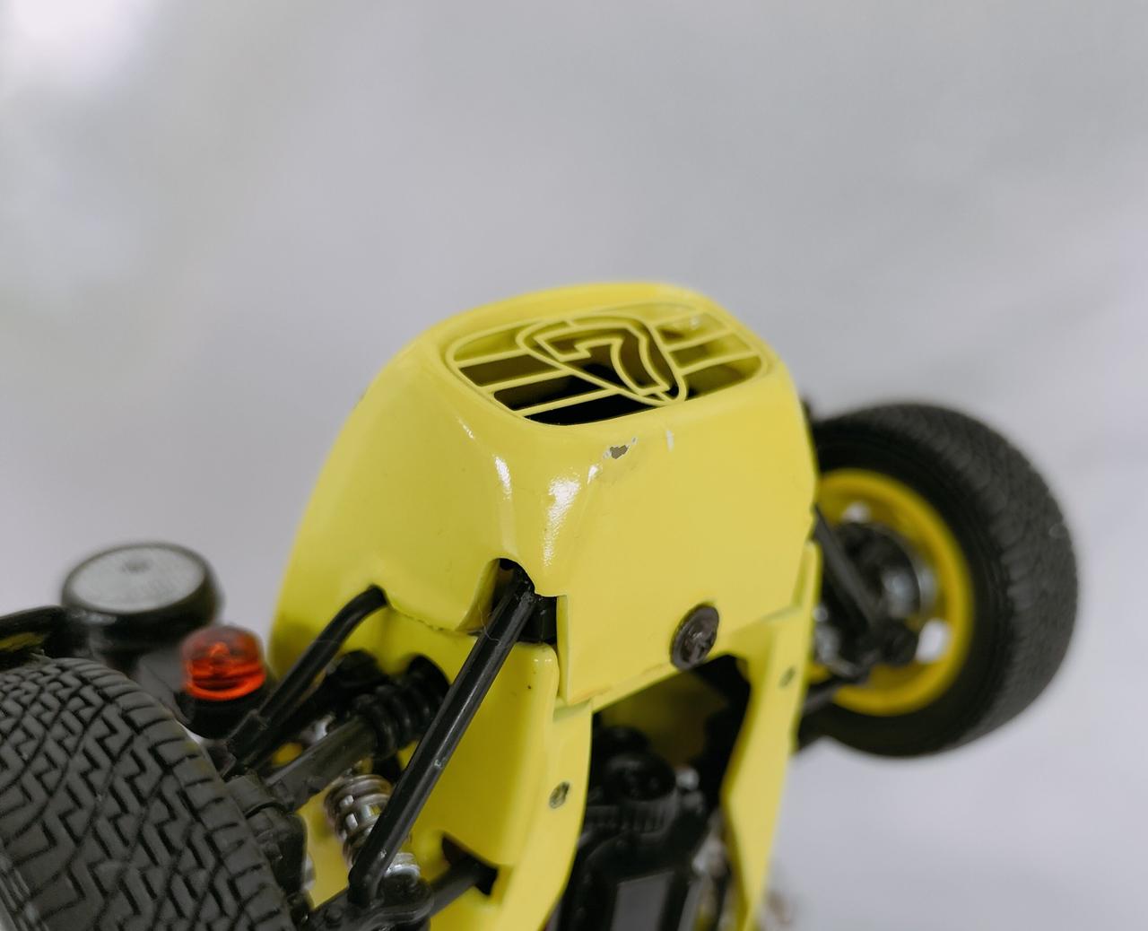 キズ有ります。