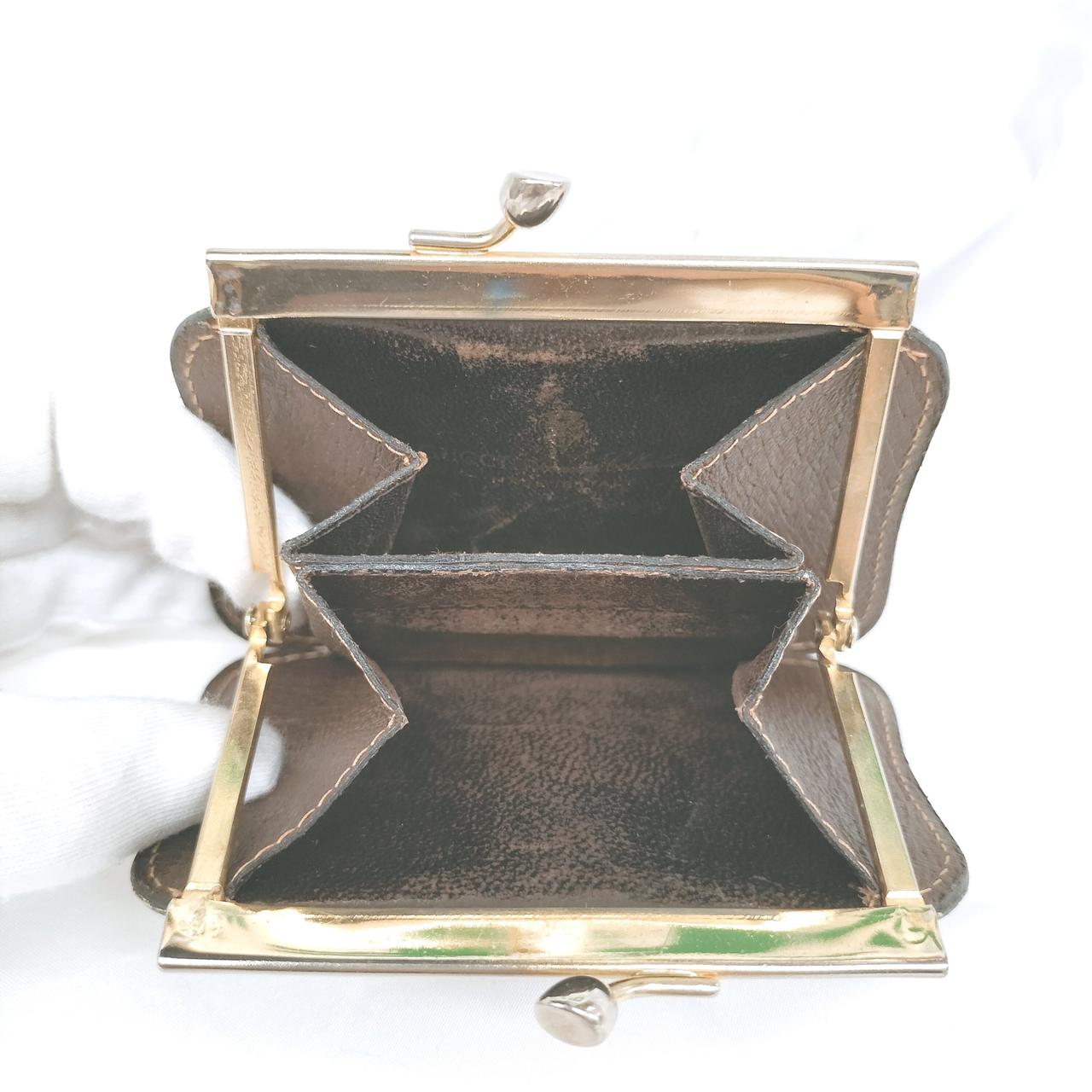 內部にスレ変色有り