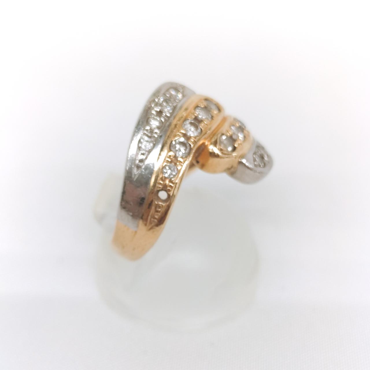 一番下の石取れてます