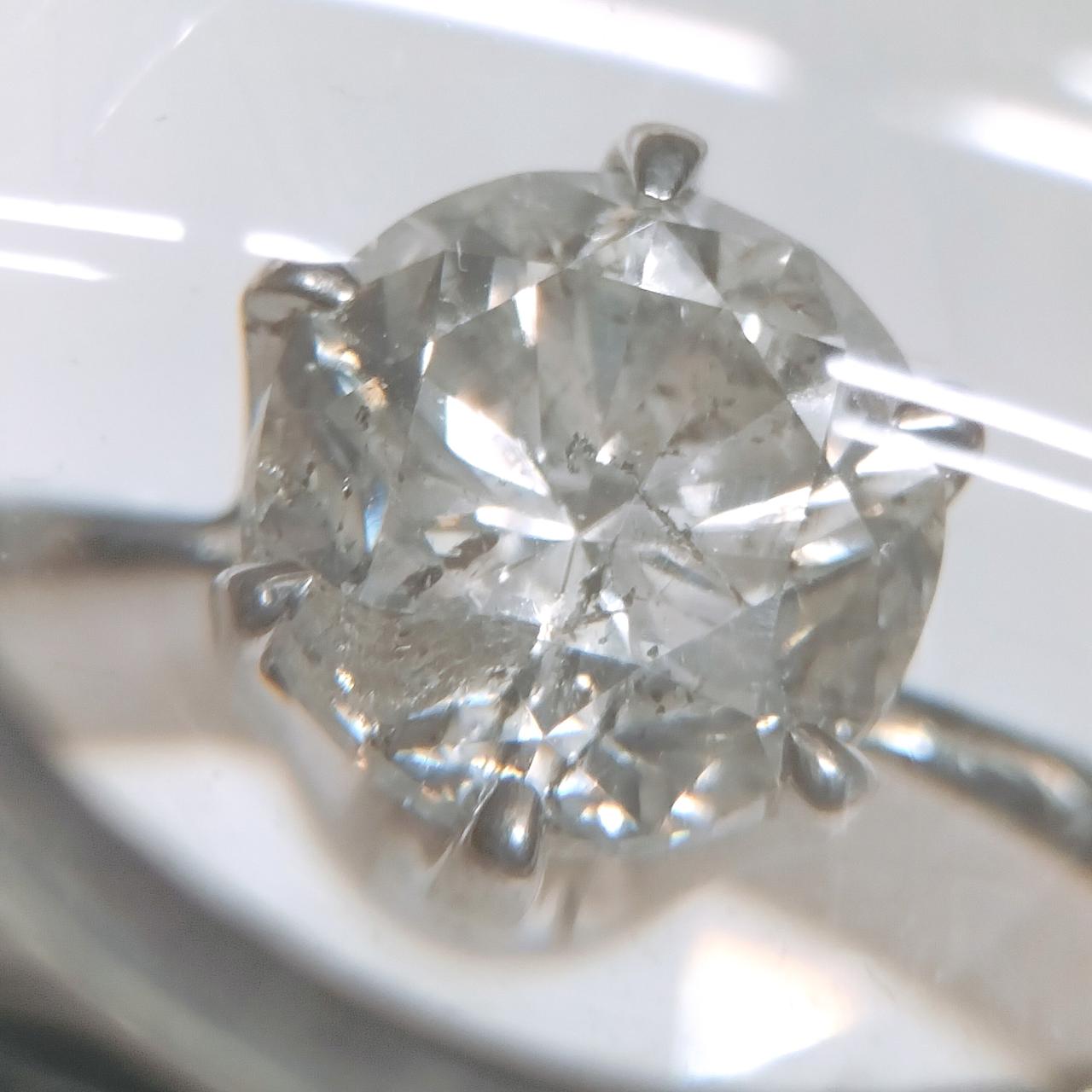 ルーペにて拡大