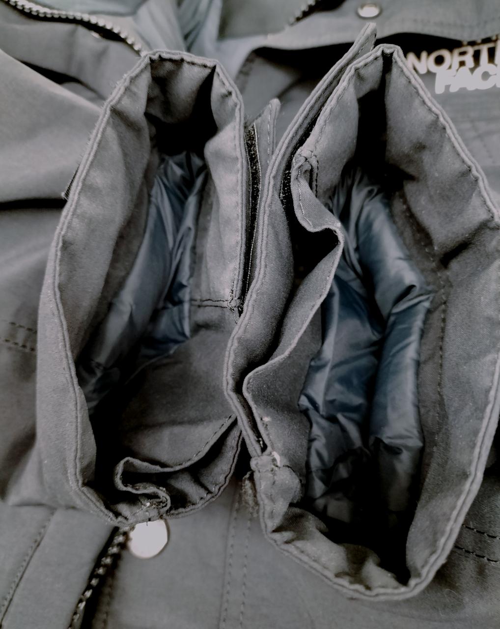 袖口内側変色有り