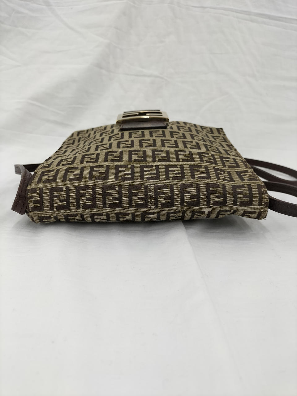 FENDI フェンディズッキーノ ショルダーバッグ バケット HB05017 楽天市場】FENDI フェンディ ズッキーノ柄 マンマバケット