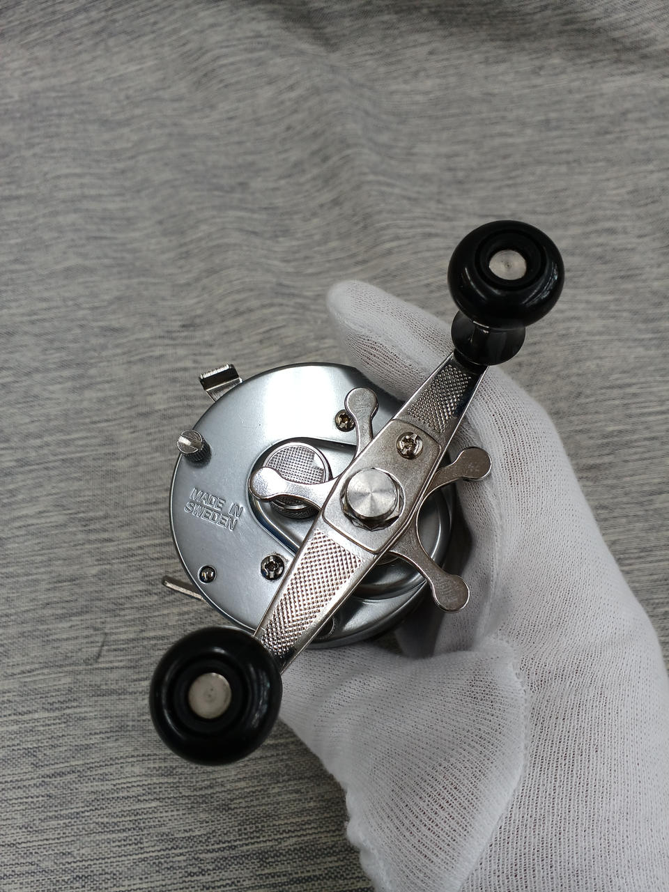 未使用に近い！ABU アブ ガルシア 5500CSロケットシャンパン おまけ付き アブ ガルシア AMBASSADEUR 5500CS ROCKET BLUE GREY (リール) 価格