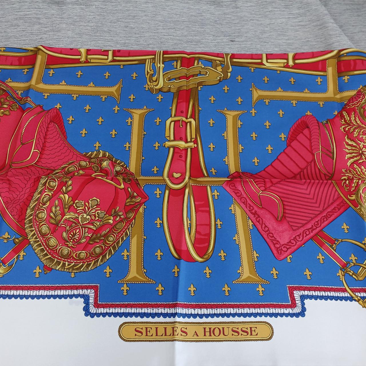 HERMES 型番：スカーフ/90CMX90CM カレ90/SELLES A HOUSSE