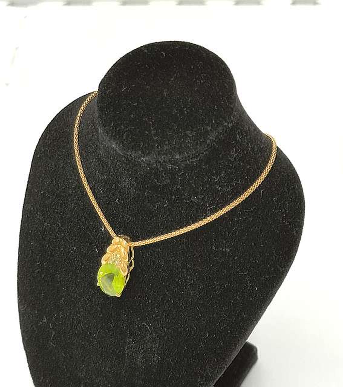 ※スタンドは付属しません