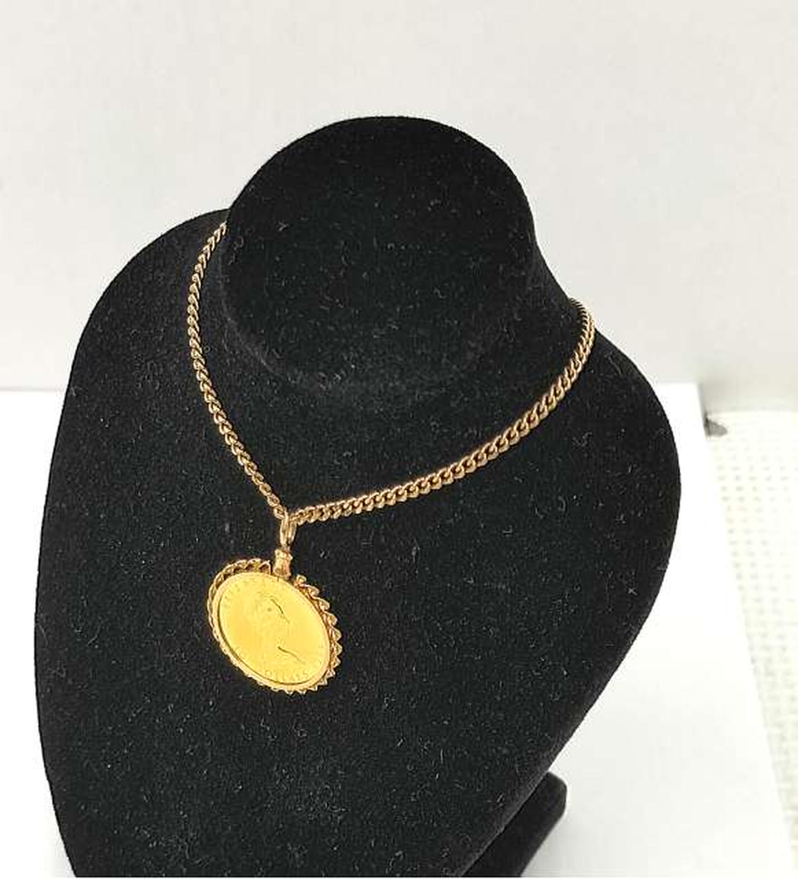 ※スタンドは付属しません