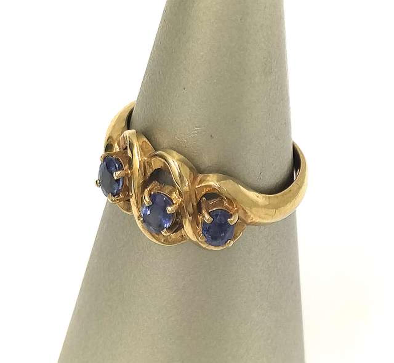 ※スタンドは付属しません