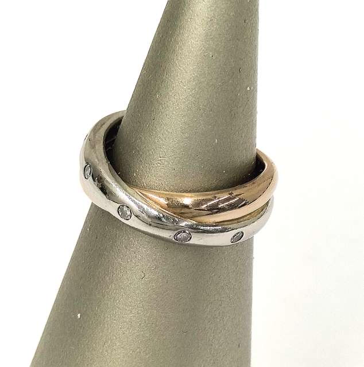 ※スタンドは付属しません