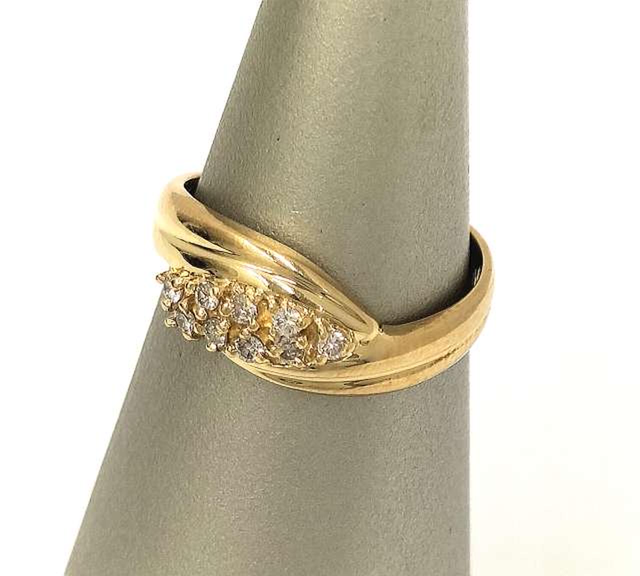 ※スタンドは付属しません