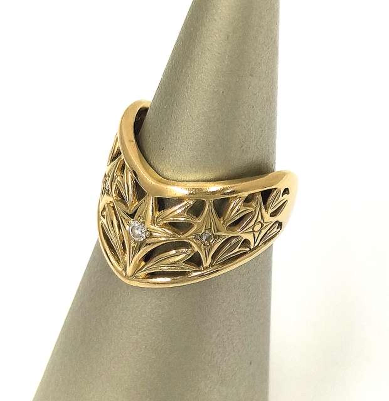 ※スタンドは付属しません