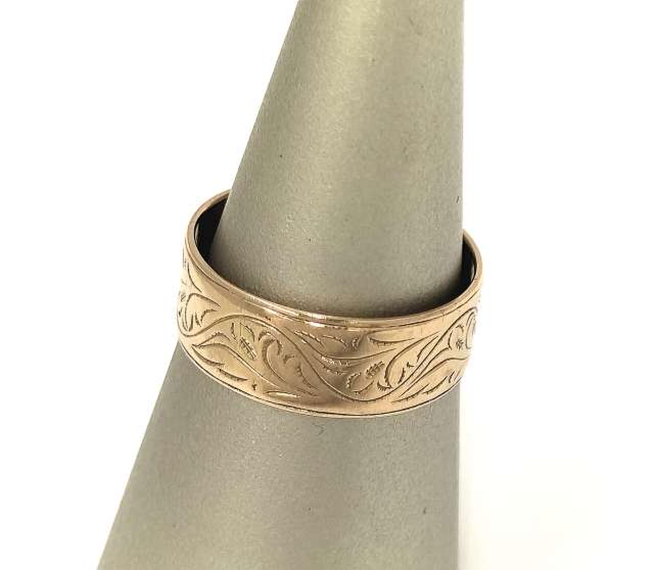 ※スタンドは付属しません