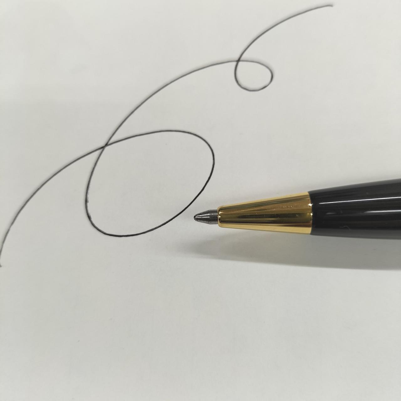 線の太さは1.0くらいです。