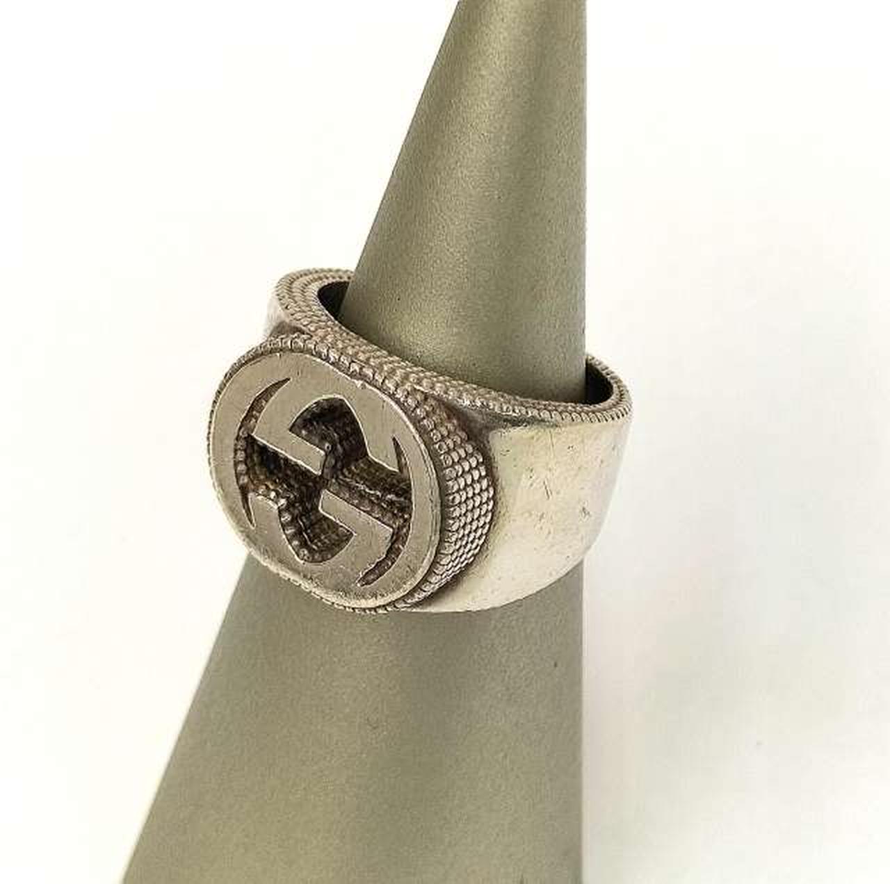 ※スタンドは付属しません