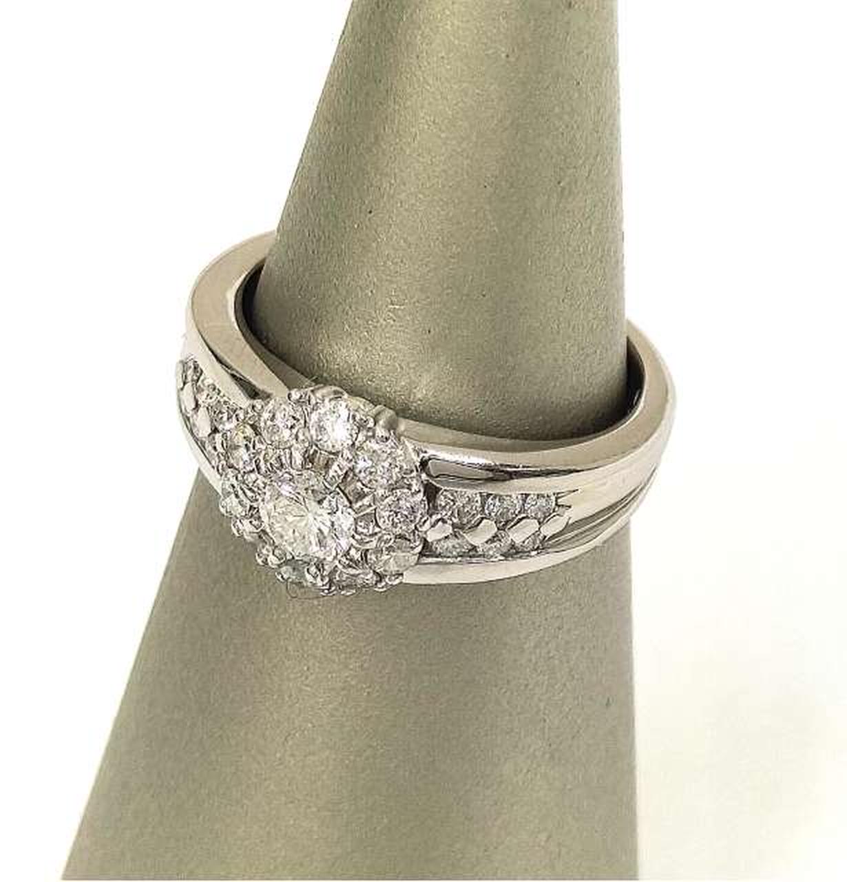 ※スタンドは付属しません