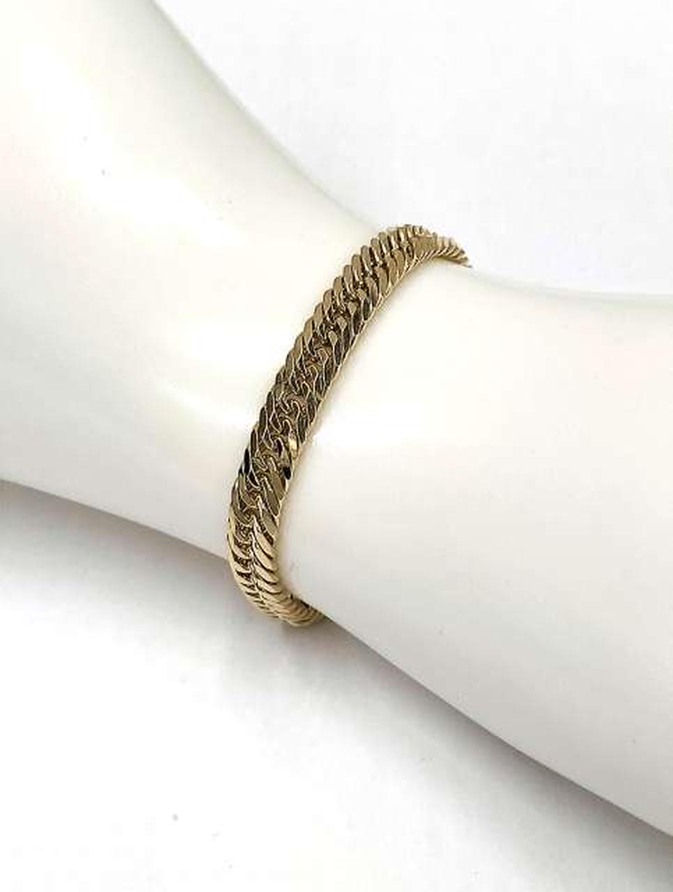 ※スタンドは付属しません