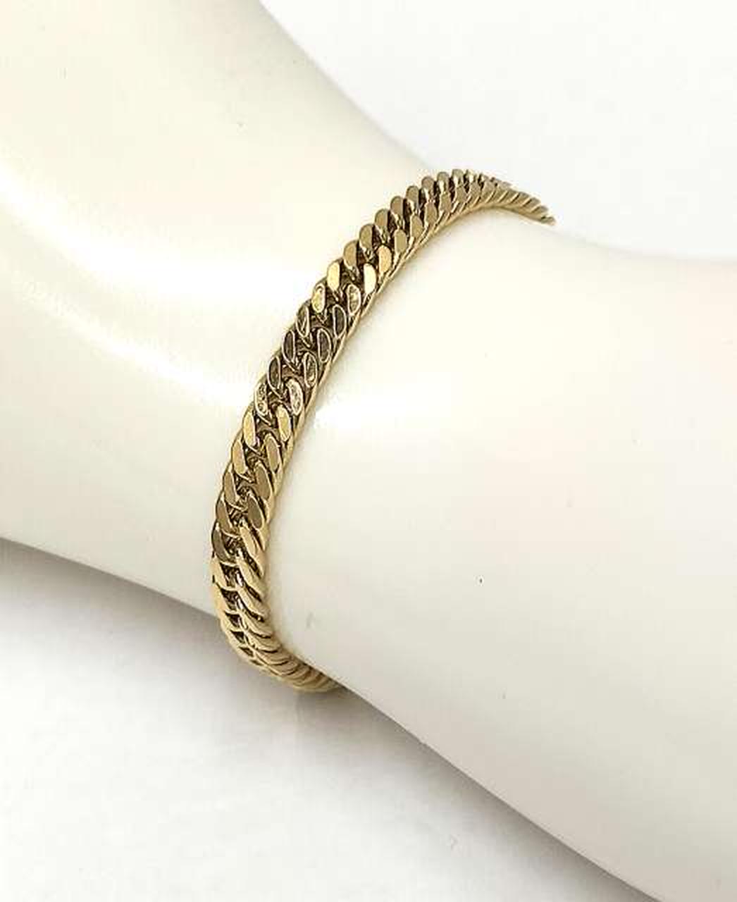 ※スタンドは付属しません