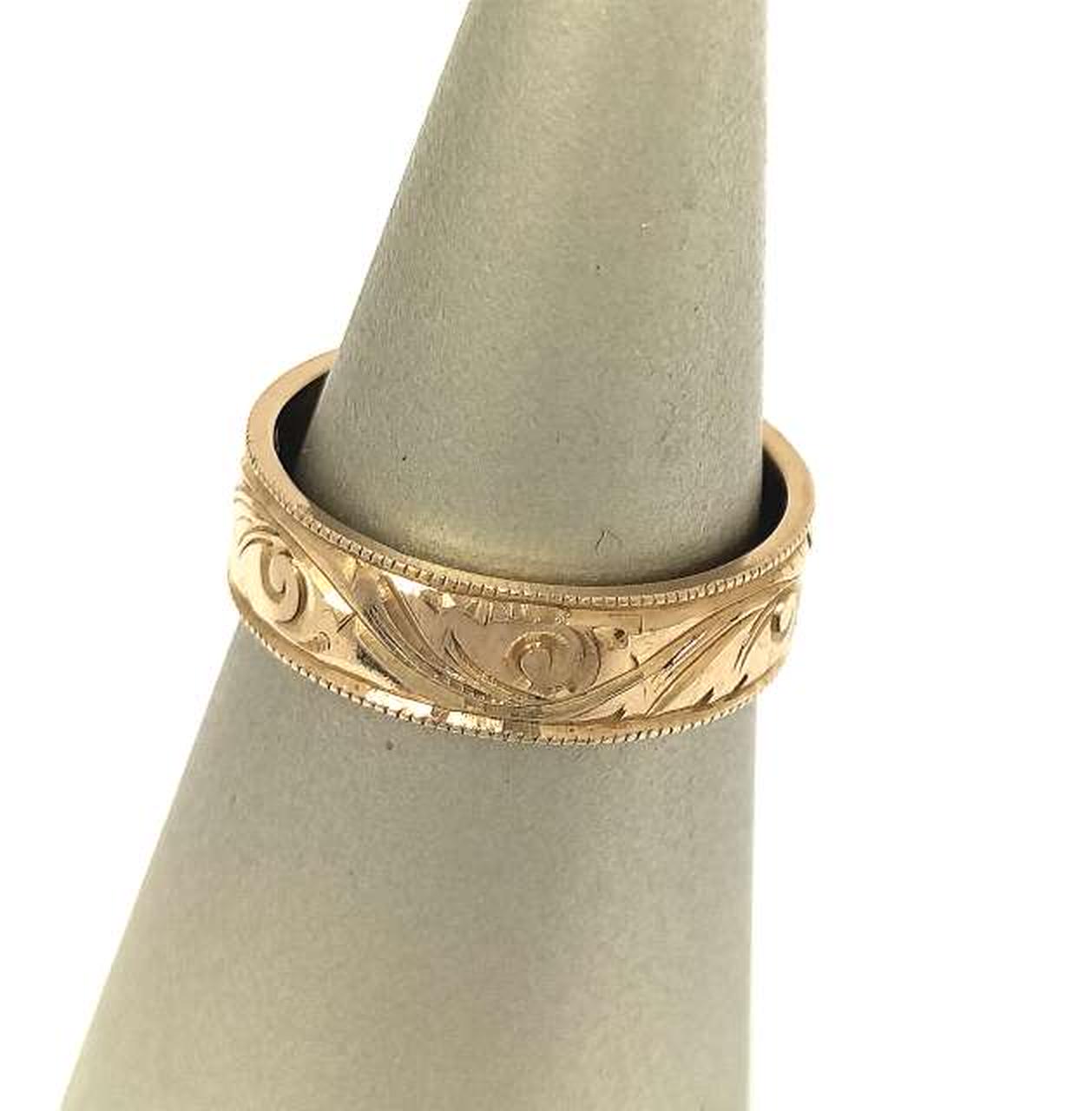 ※スタンドは付属しません