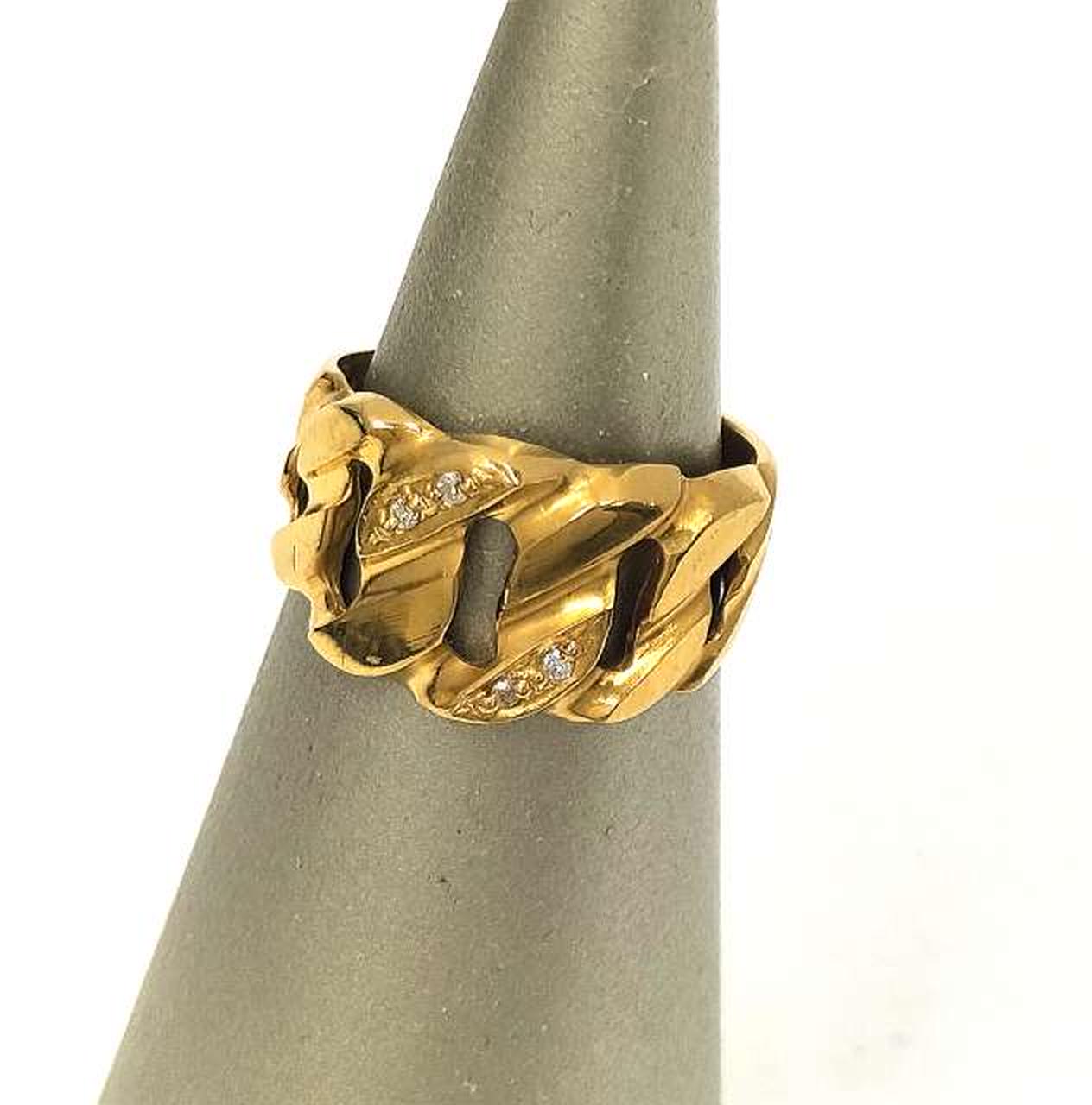 ※スタンドは付属しません