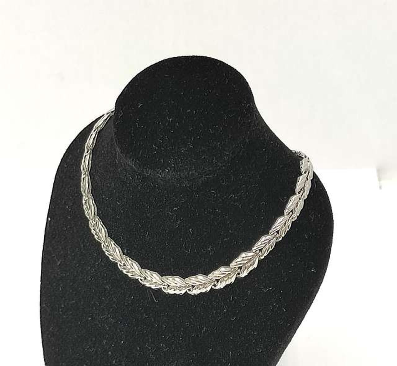 ※スタンドは付属しません