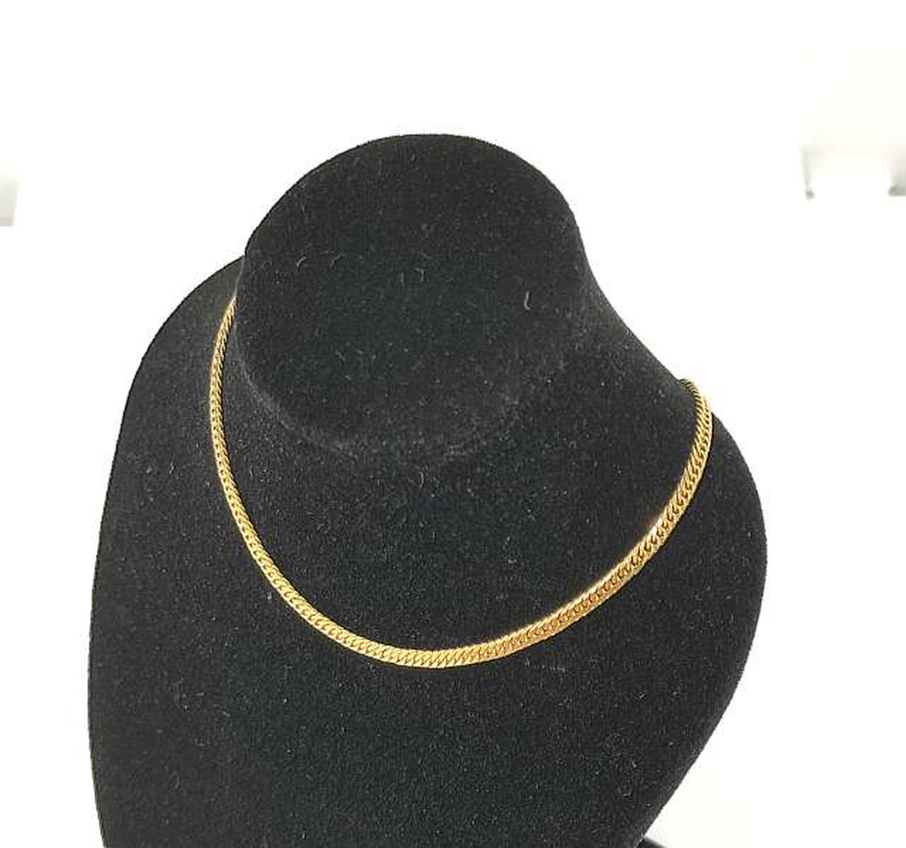 ※スタンドは付属しません