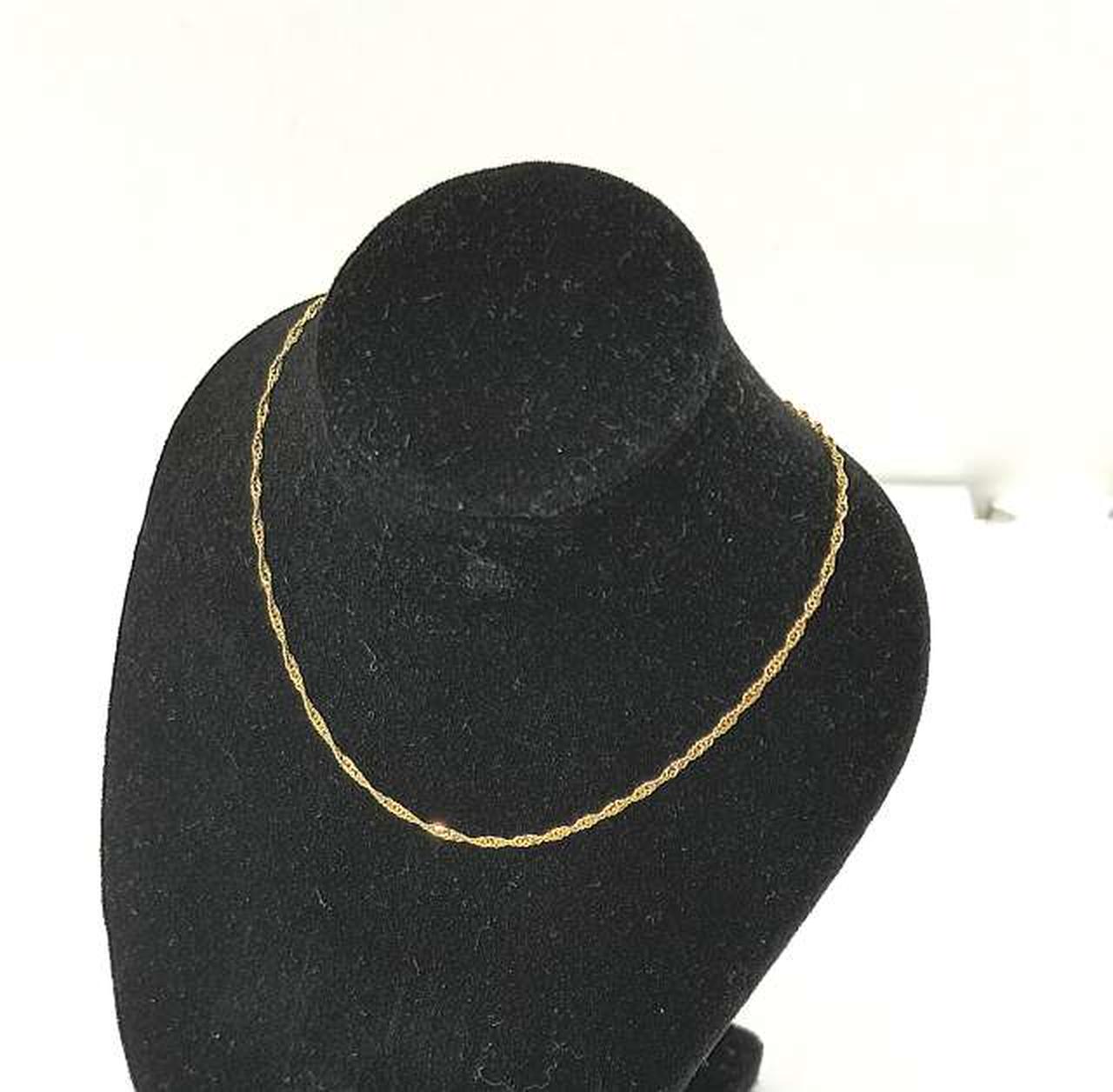 ※スタンドは付属しません