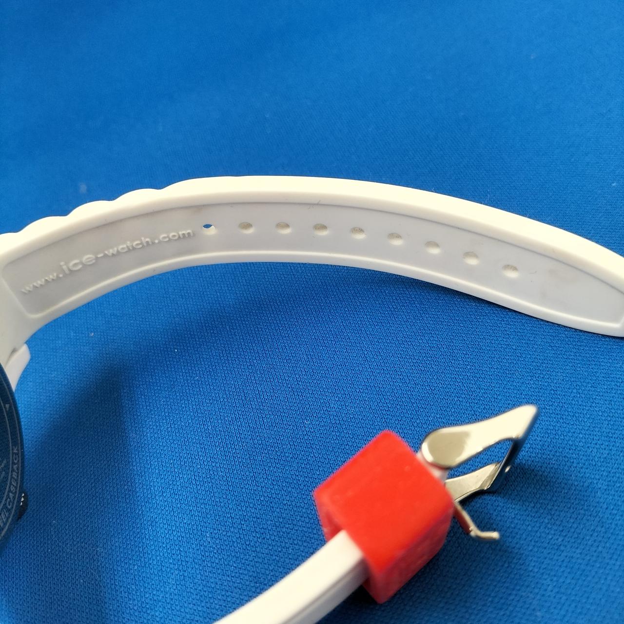 ベルト内側に汚れ有ります