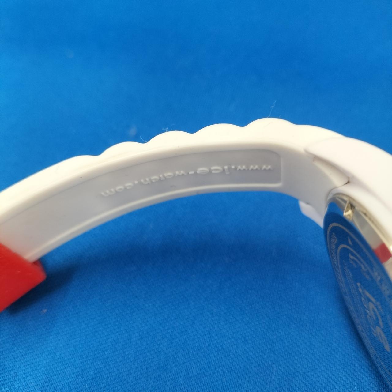 内側に汚れ有ります