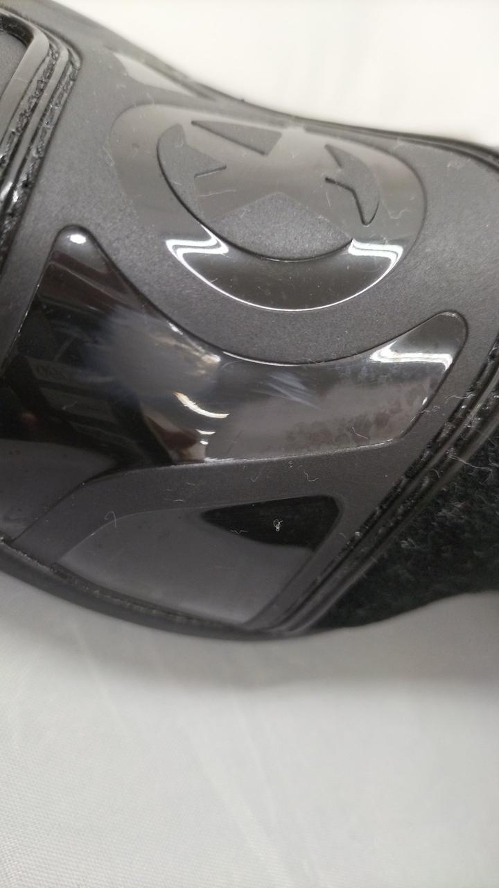 エナメル部分スレ傷有ります