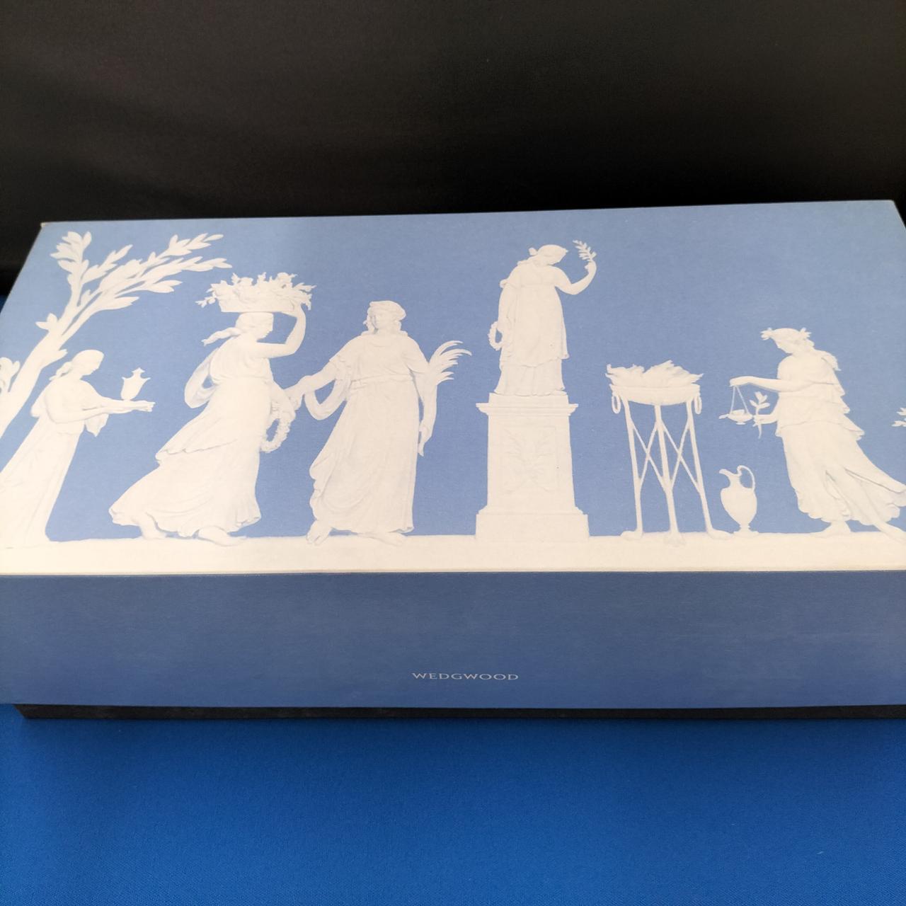 箱に汚れがあります