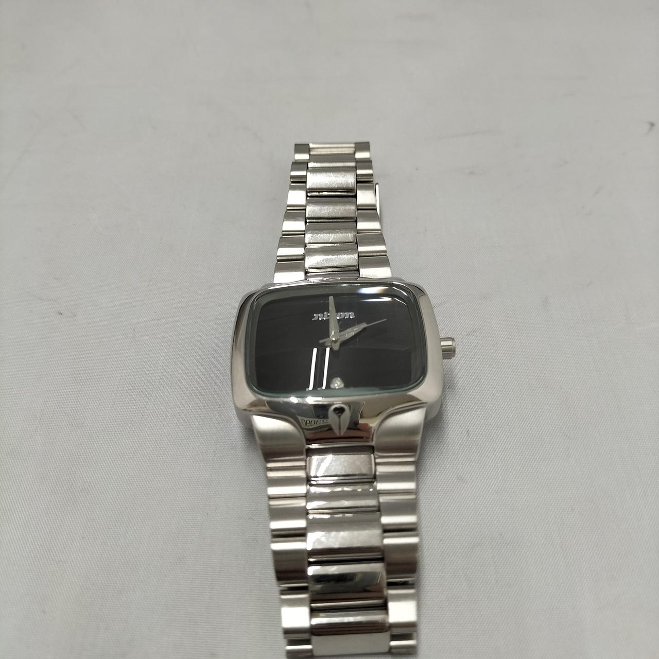 ベルトに細かいキズ有ります