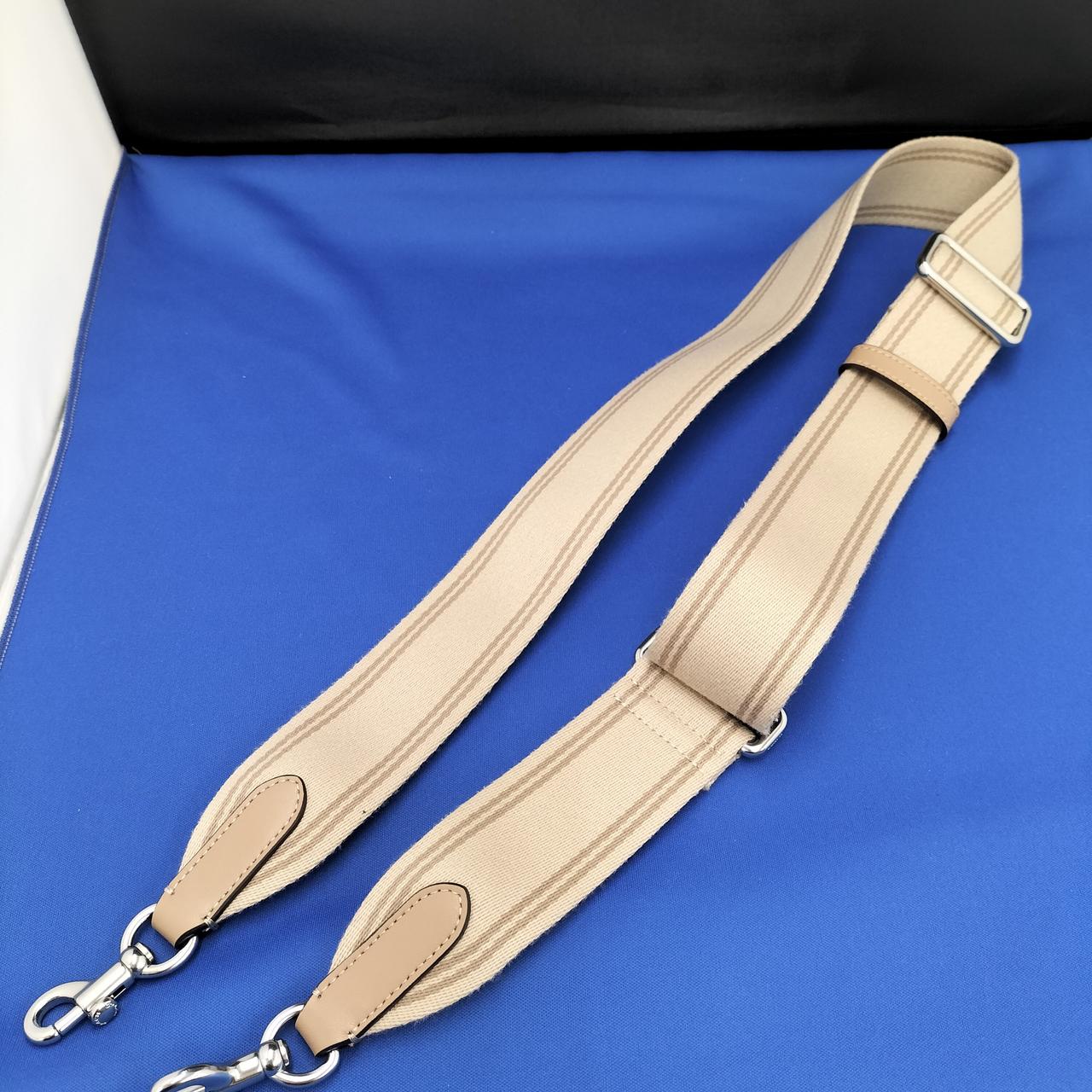 ストラップ取り外し可