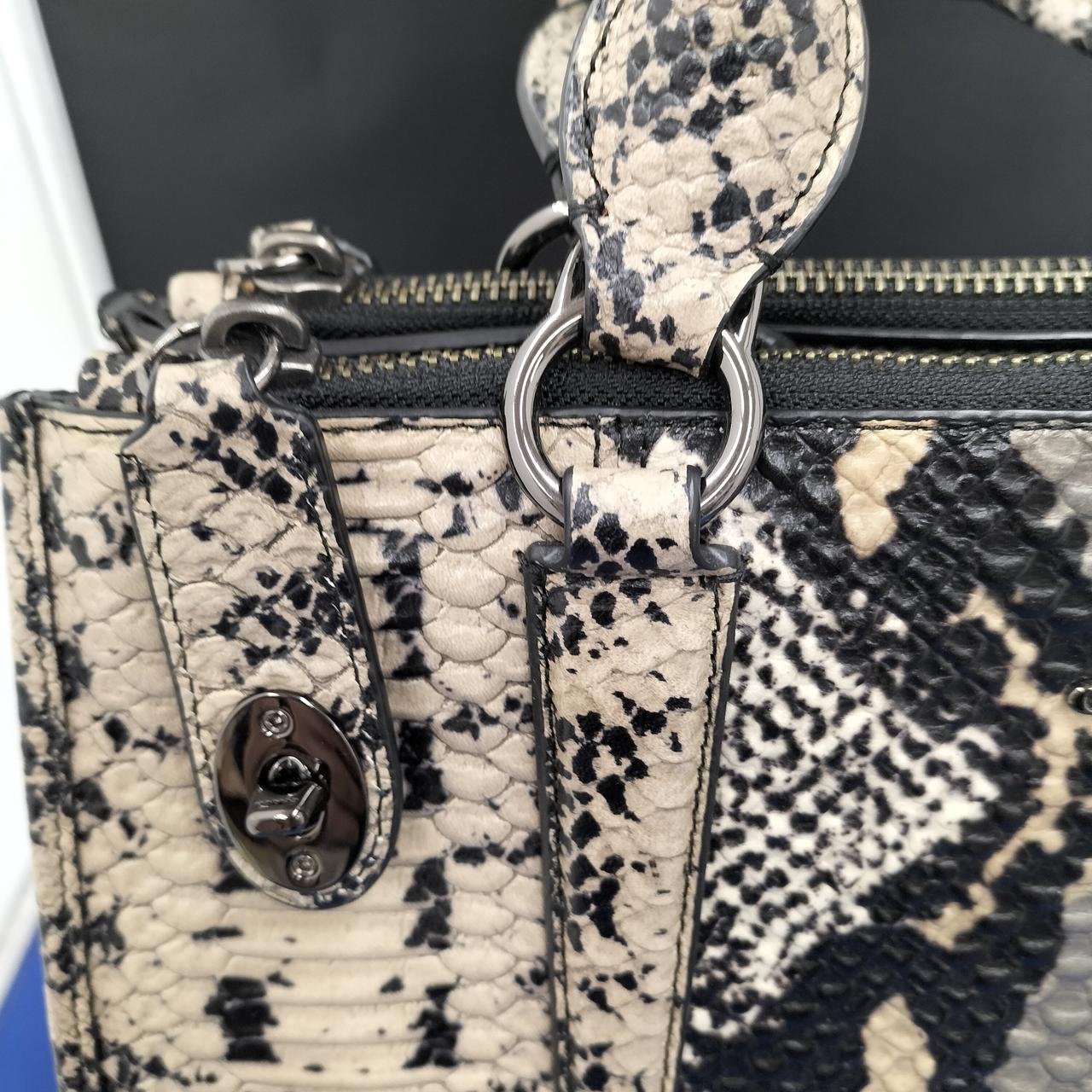 スライサーを金具で留める事が出来ます